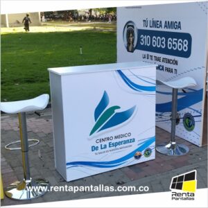Counter con 2 Sillas Altas